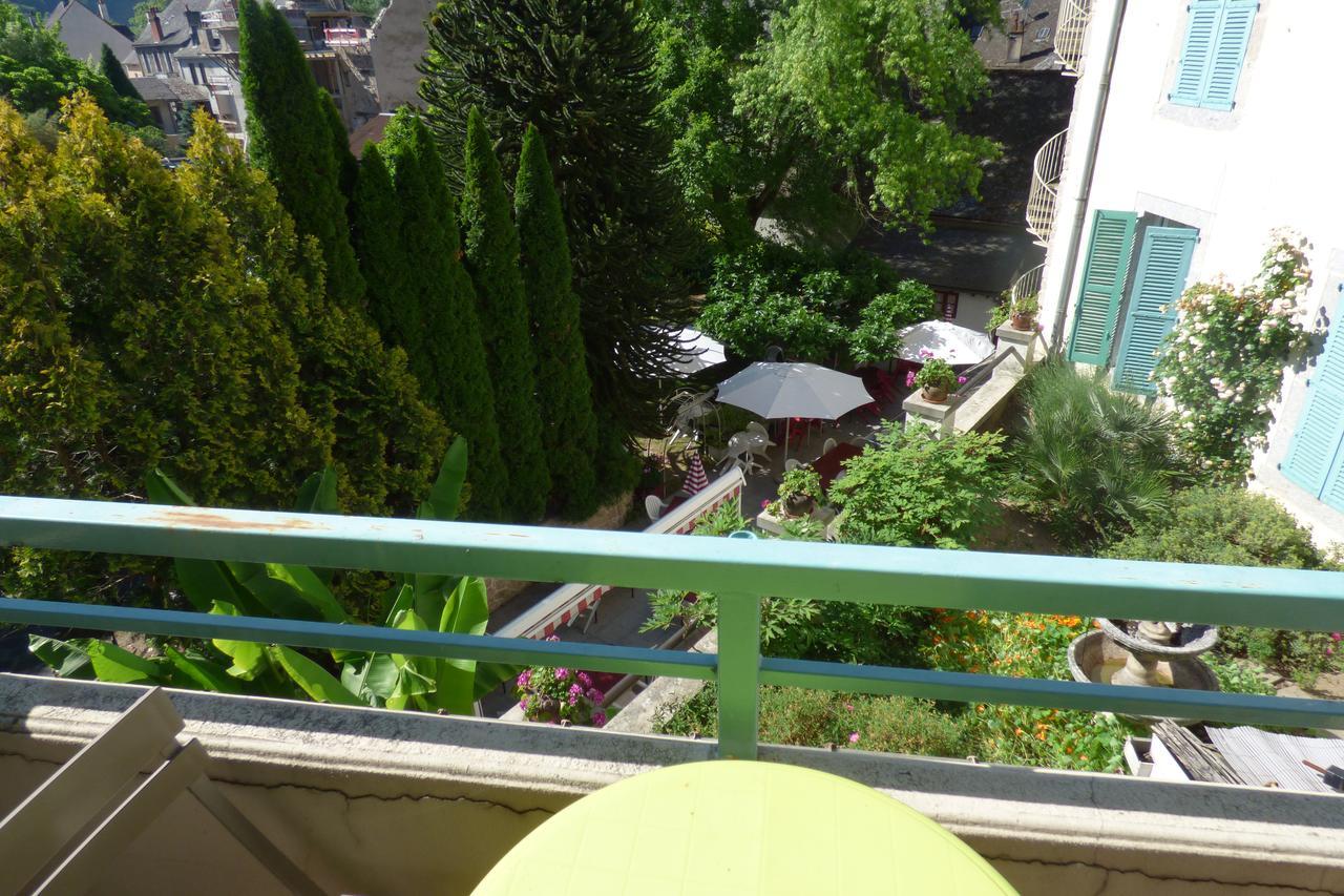 Hotel Du Lion D'Or Антрег-сюр-Трюйер Экстерьер фото